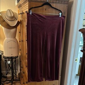 Old Navy Red Wide Leg 1X Pants Luxurious Velvet
